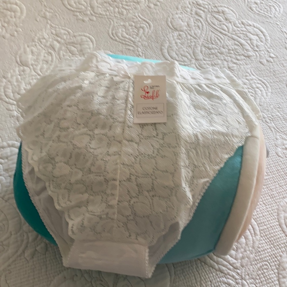 Made in Italy Lace Panties Size S NWT